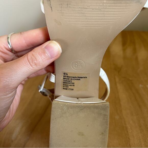 Wild Fable White Strappy Square Toe Block Heel Buckle Strap High Heels Size 6.5 - Picture 14 of 14